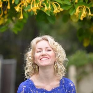 Meet your Posher, Maya